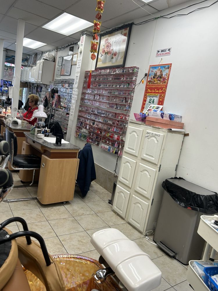 BOUJEE NAILS & SPA Updated July 2024 3021B Third Ave, Bronx, New York Nail Salons Phone