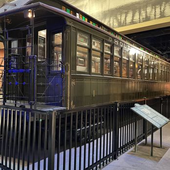 Chicago History Museum - Museums Near Me - Chicago, Illinois