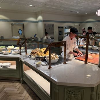 1900 Park Fare - Carving station/ salad bar - American Near Me - Lake Buena Vista, Florida