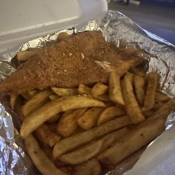 Utensilz Optional - Fried salmon combo - Food Trucks Near Me Utensilz Optional - Fried salmon combo - Food Trucks Near Me