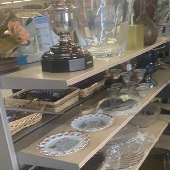 Thrift Center Thrift Store - Long view of some table wares. - Thrift Stores Near Me - San Carlos, California