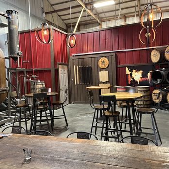 Kentucky Artisan Distillery - Tasting room - Distilleries Near Me - Crestwood, Kentucky