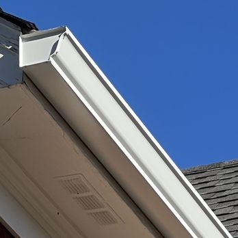 Southern Gutter Protection - After work! Looking strong and beautiful! Adding back to our curb appeal instead of being a minor embarrassment. - Gutter Services Near Me