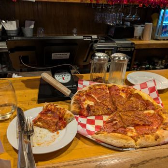 The Filling Station - Small pizza with double pepperoni... So good! - Pubs Near Me - Kingston, Washington The Filling Station - Small pizza with double pepperoni... So good! - Pubs Near Me - Kingston, Washington