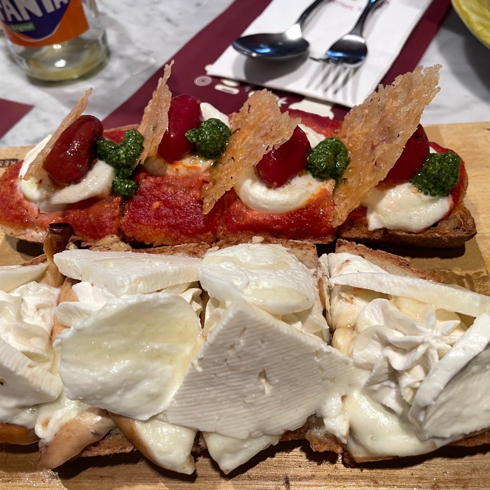 Al Dente Spaghetteria - Tomato bruschetta and 3 cheese bruschetta - Italian Near Me - Salerno, SA Al Dente Spaghetteria - Tomato bruschetta and 3 cheese bruschetta - Italian Near Me - Salerno, SA