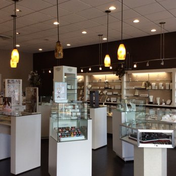Markar Jewelers - Brand new hardwood floors - Jewelry Near Me - Smithtown, New York