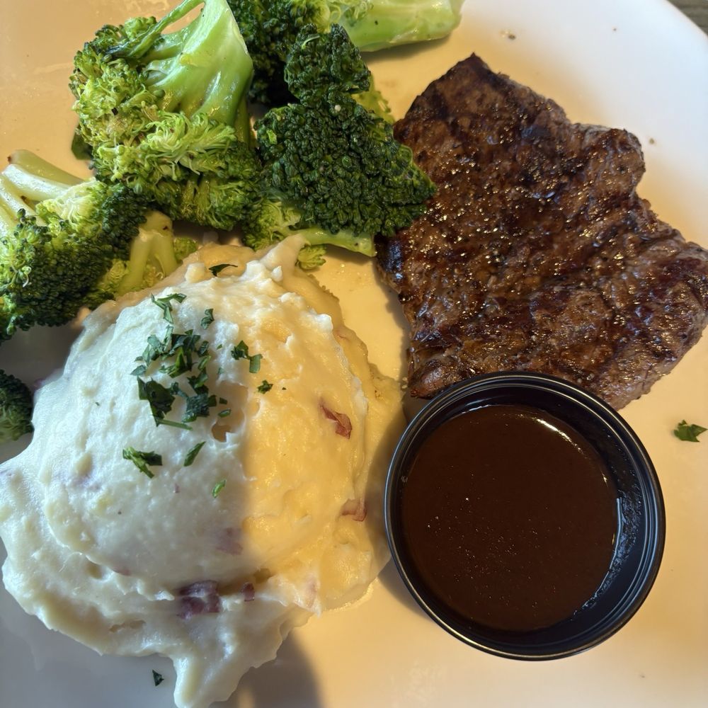 Applebee's Grill + Bar - American Near Me - San Antonio, Texas Applebee's Grill + Bar - American Near Me - San Antonio, Texas