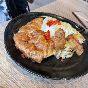 Breakfast Bitch - The all American - Breakfast & Brunch Near Me - Phoenix, Arizona Breakfast Bitch - The all American - Breakfast & Brunch Near Me - Phoenix, Arizona