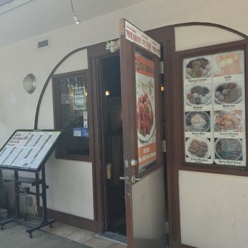Mikawon & Vons Chicken - Outside - Korean Near Me - Honolulu, Hawaii
