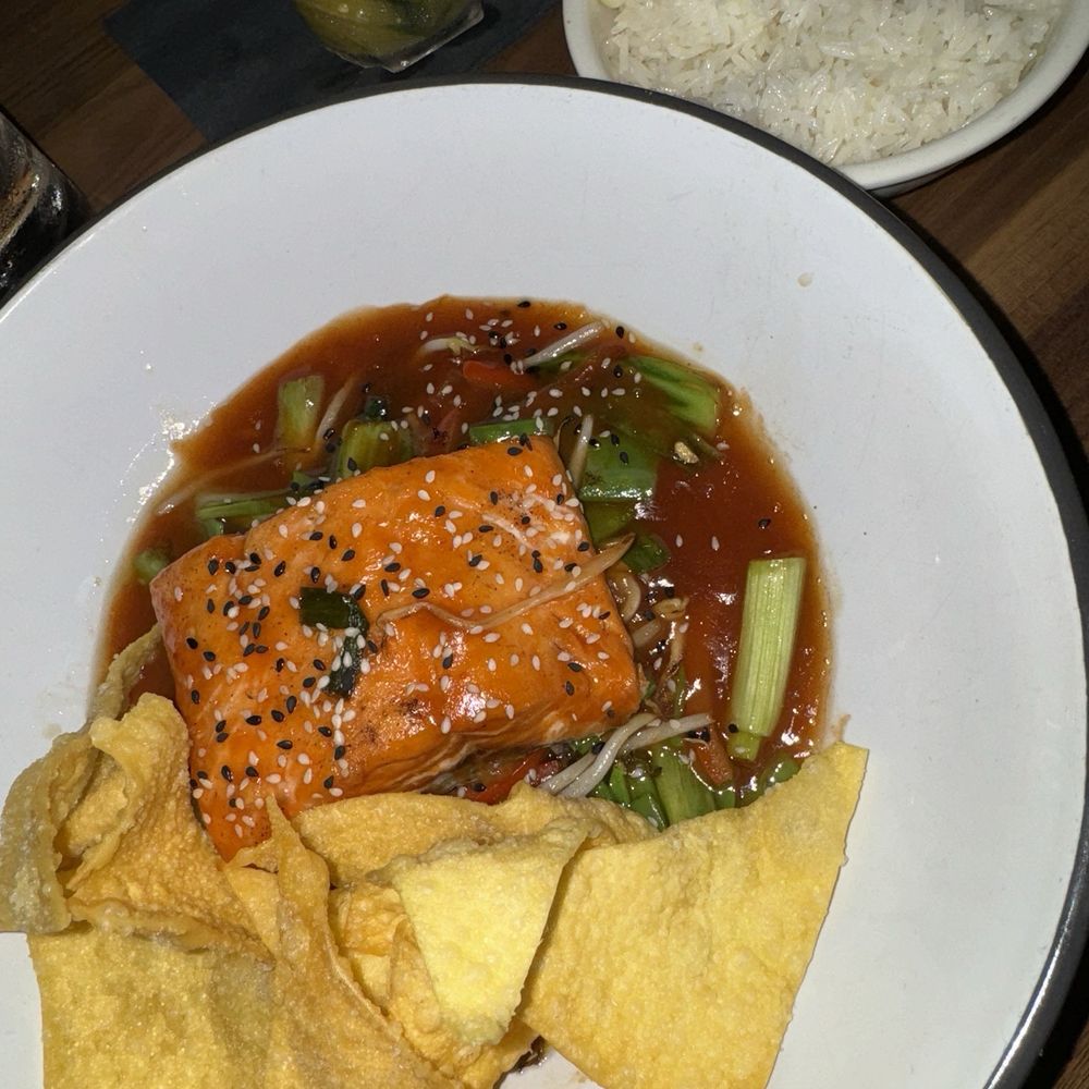 Pisco Peruvian Gastrobar - Salmon - Peruvian Near Me - Orlando, Florida