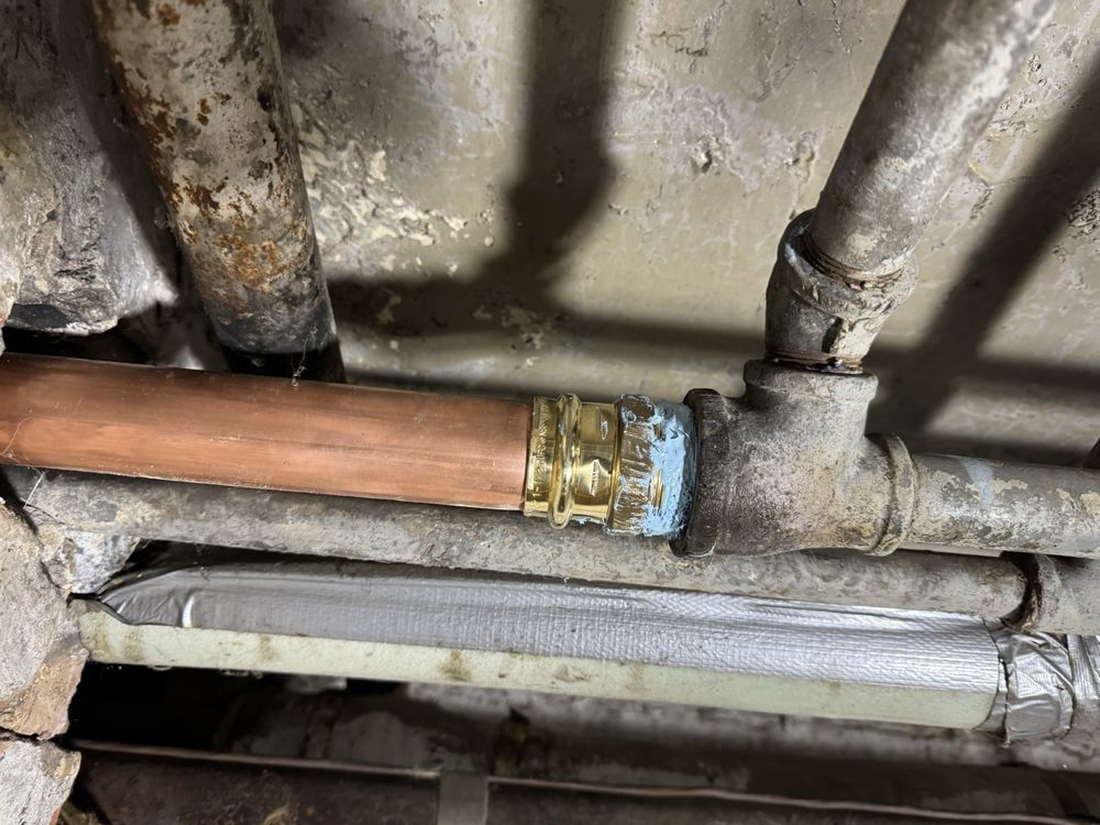 Slide of Manny's Building Maintenance And HVAC