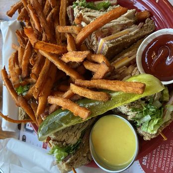 Barnaby's Cafe - American Near Me - Houston, Texas