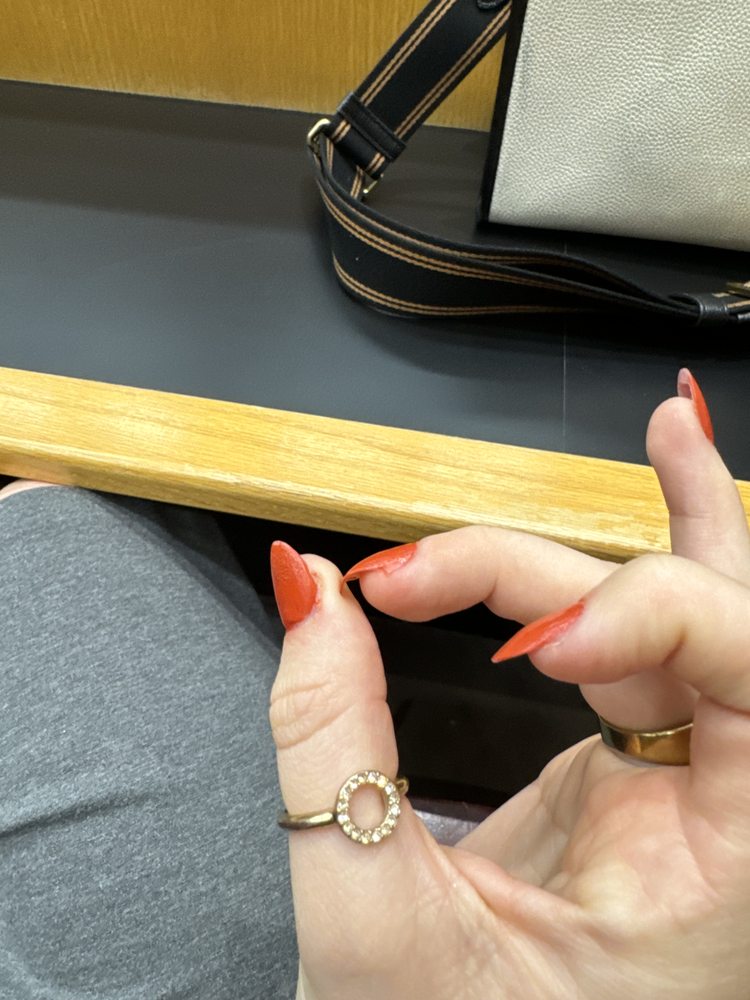 Mercedies Nails Logo