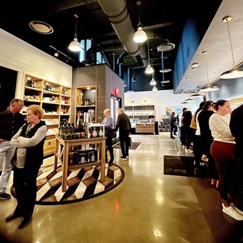 Cooper's Hawk Winery & Restaurant - American Near Me - Cincinnati, Ohio