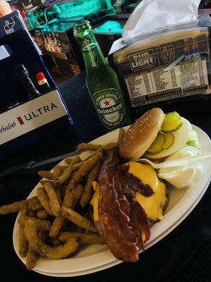 Mr D's Sports Bar and Grill by null