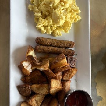 Easy Like Sunday - A Bit of Everything ( Scrambled eggs, chicken sausage, home fries) - Breakfast & Brunch Near Me - Charlotte, North Carolina Easy Like Sunday - A Bit of Everything ( Scrambled eggs, chicken sausage, home fries) - Breakfast & Brunch Near Me - Charlotte, North Carolina