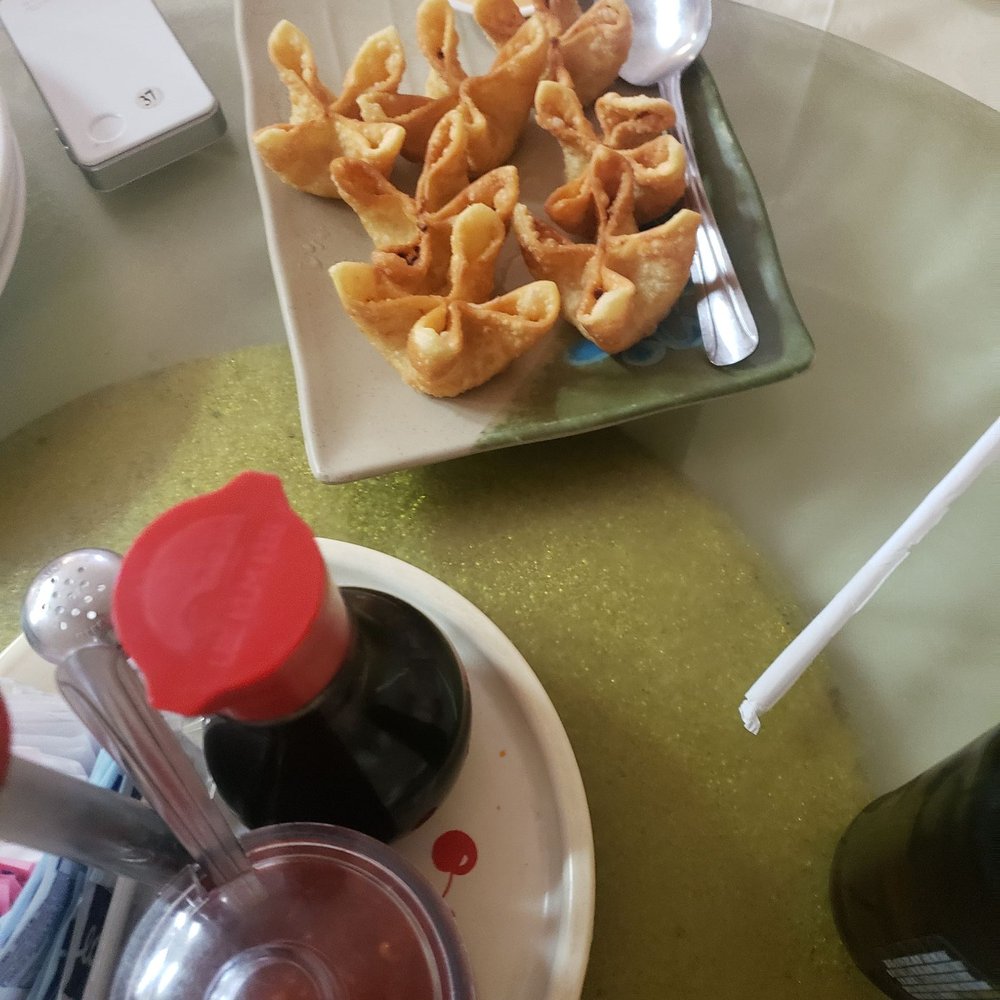 Lee Kitchen - Cheese wonton with crab - Chinese Near Me - Madera, California