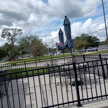 Jersey Mike's Subs - Crystal River Jersey Mike's cute outdoor patio area! - Fast Food Near Me - Crystal River, Florida