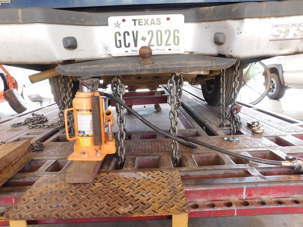 ADY’S TERRY PAINT & BODY REPAIR Updated September 2024 5206 South