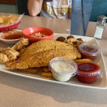 La Costa Seafood & Bar - Jorge plate, it looks pretty delicious - Seafood Near Me - Cleveland, Texas La Costa Seafood & Bar - Jorge plate, it looks pretty delicious - Seafood Near Me - Cleveland, Texas