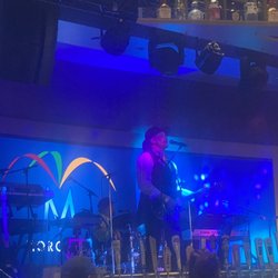 I love the live entertainment. That's about the best thing here.