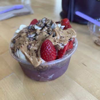 Island Bodega - Açaí bowl build your own bowl - Acai Bowls Near Me - Cerritos, California
