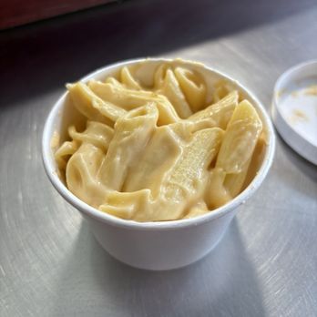 Beecher's Handmade Cheese - World's Best Mac and Cheese Small - Cheese Shops Near Me - Seattle, Washington Beecher's Handmade Cheese - World's Best Mac and Cheese Small - Cheese Shops Near Me - Seattle, Washington