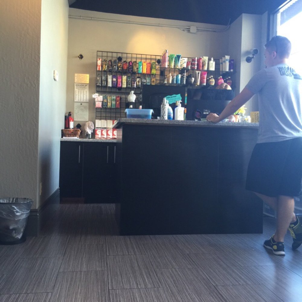 Celebrity Tan + Wellness - Tanning Beds Near Me - Surprise, Arizona