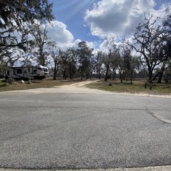 Eagle's Roost Rv Resorts - Camping area