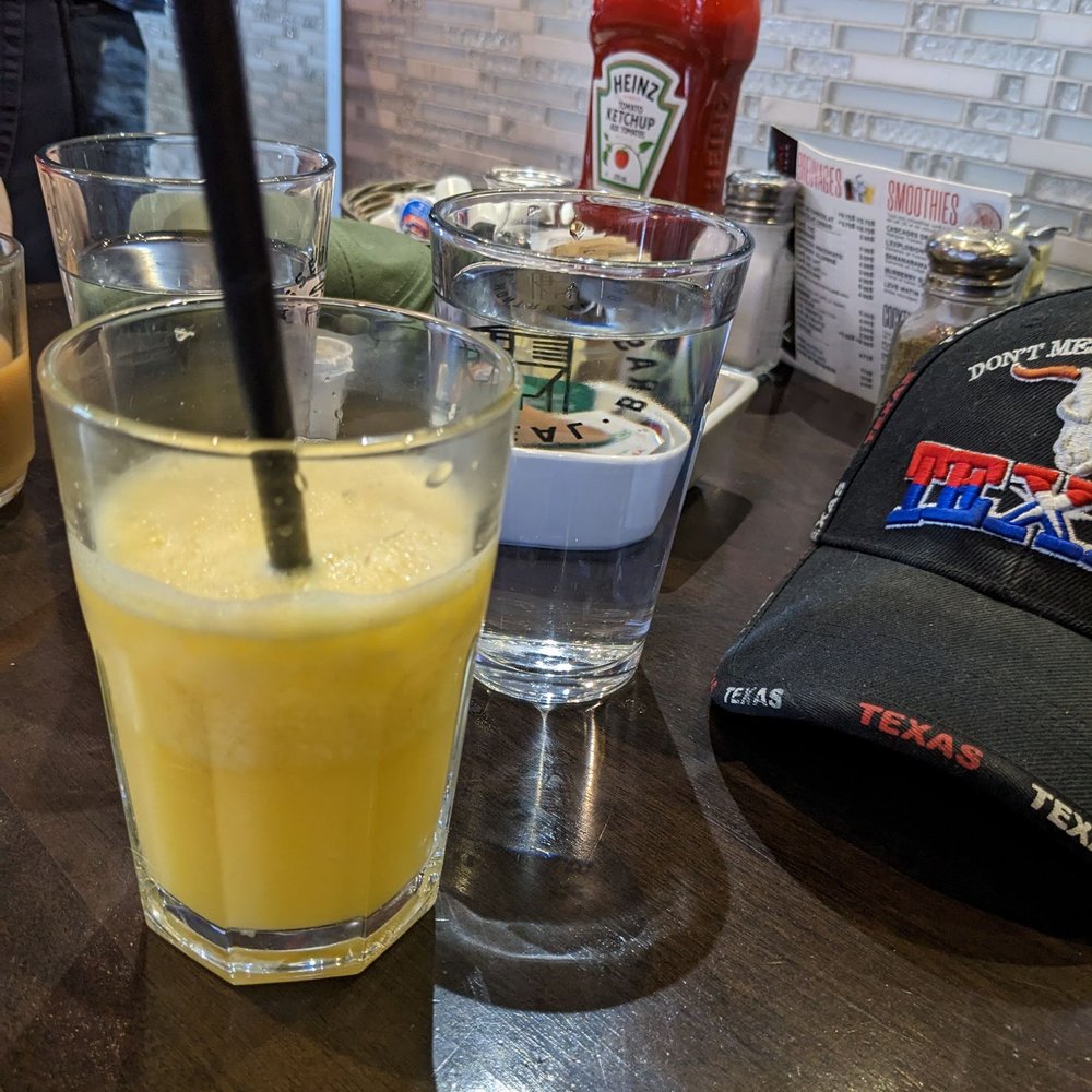 Kitchen 73 - Orange Quenche ;) - Breakfast & Brunch Near Me - Laval, Quebec Kitchen 73 - Orange Quenche ;) - Breakfast & Brunch Near Me - Laval, Quebec