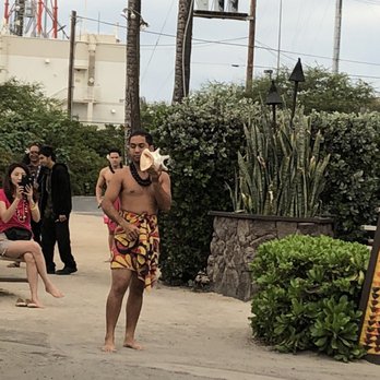 Germaine's Luau - Hawaiian Near Me - Kapolei, Hawaii