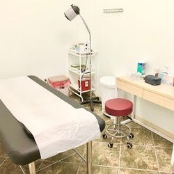 Kien Toan Acupuncture and Herbs