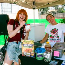Hi Neighbor Cannabis Club - Curiousity and Acai @ Hi Neighbor!