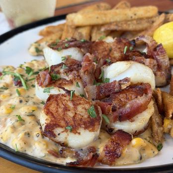 Crabby's Oceanside - Sea Scallops with creamy street corn - Seafood Near Me - Daytona Beach, Florida