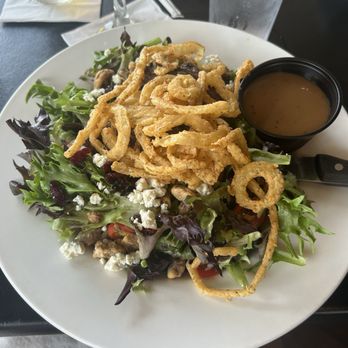 Calvert's in the Heights - Steak salad - Pubs Near Me - Pensacola, Florida Calvert's in the Heights - Steak salad - Pubs Near Me - Pensacola, Florida