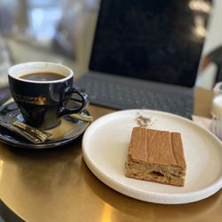 The Coffee Academics - Coffee & banana cake.