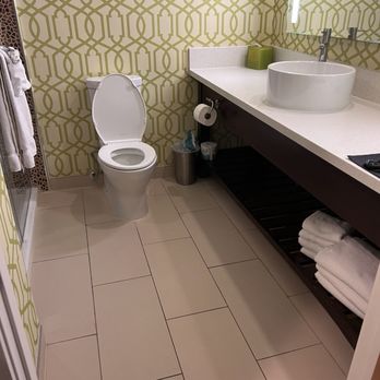 Hotel Indigo Anaheim - bathroom - Hotels Near Me - Anaheim, California Hotel Indigo Anaheim - bathroom - Hotels Near Me - Anaheim, California