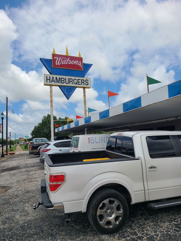 Watson's Drive In Logo