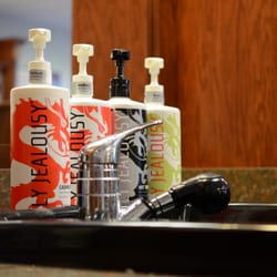 Roosters Men's Grooming Center
