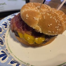 Guacamole and Bacon Burger Guacamole and Bacon Burger