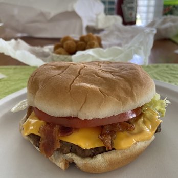 Beaches Burgers - 32 Photos 93 Reviews - American Traditional - 6551 Beach Dr Sw Ocean Isle Beach Nc - Restaurant Reviews - Phone Number