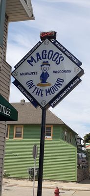 Magoo's on the Mound by null