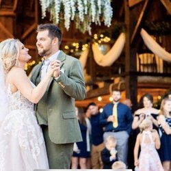 Barn On Nye Manor - Imagine your first dance as a couple with your Families and Friends adding their love and support as everyone celebrates your Union!