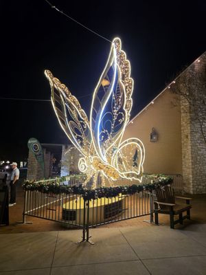 Eighteen Ninety Grille and Lounge by null