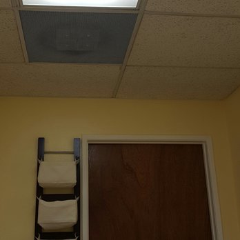 Guzman Eduardo MD - So freaking hot in this place I hate a headache no ventilation what so ever - Doctors Near Me - Norwalk, California Guzman Eduardo MD - So freaking hot in this place I hate a headache no ventilation what so ever - Doctors Near Me - Norwalk, California