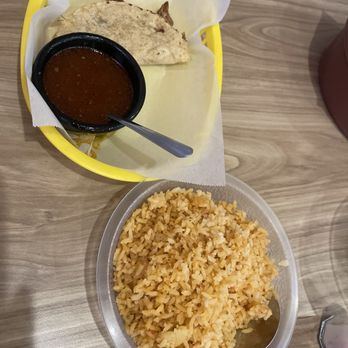 Carnitas Don Claudio - Queda taco para niño.   Arroz por separado - Tacos Near Me - Las Vegas, Nevada