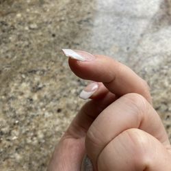 Hollywood Nails Salon - Uneven, pokey