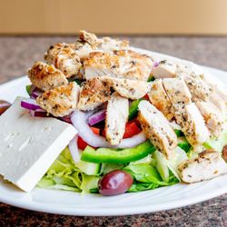 Small Greek Salad With Chicken