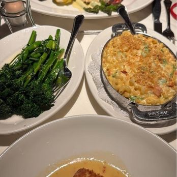 Shaw's Crab House - Panko Crusted Alaskan Halibut THE SIGNATURE 10oz steamed norwegian red king crab legs & twin petite filets Lobster Mac & Cheese Broccolini - Seafood Near Me - Chicago, Illinois Shaw's Crab House - Panko Crusted Alaskan Halibut THE SIGNATURE 10oz steamed norwegian red king crab legs & twin petite filets Lobster Mac & Cheese Broccolini - Seafood Near Me - Chicago, Illinois