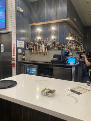 Mortar & Pestle Bar by null